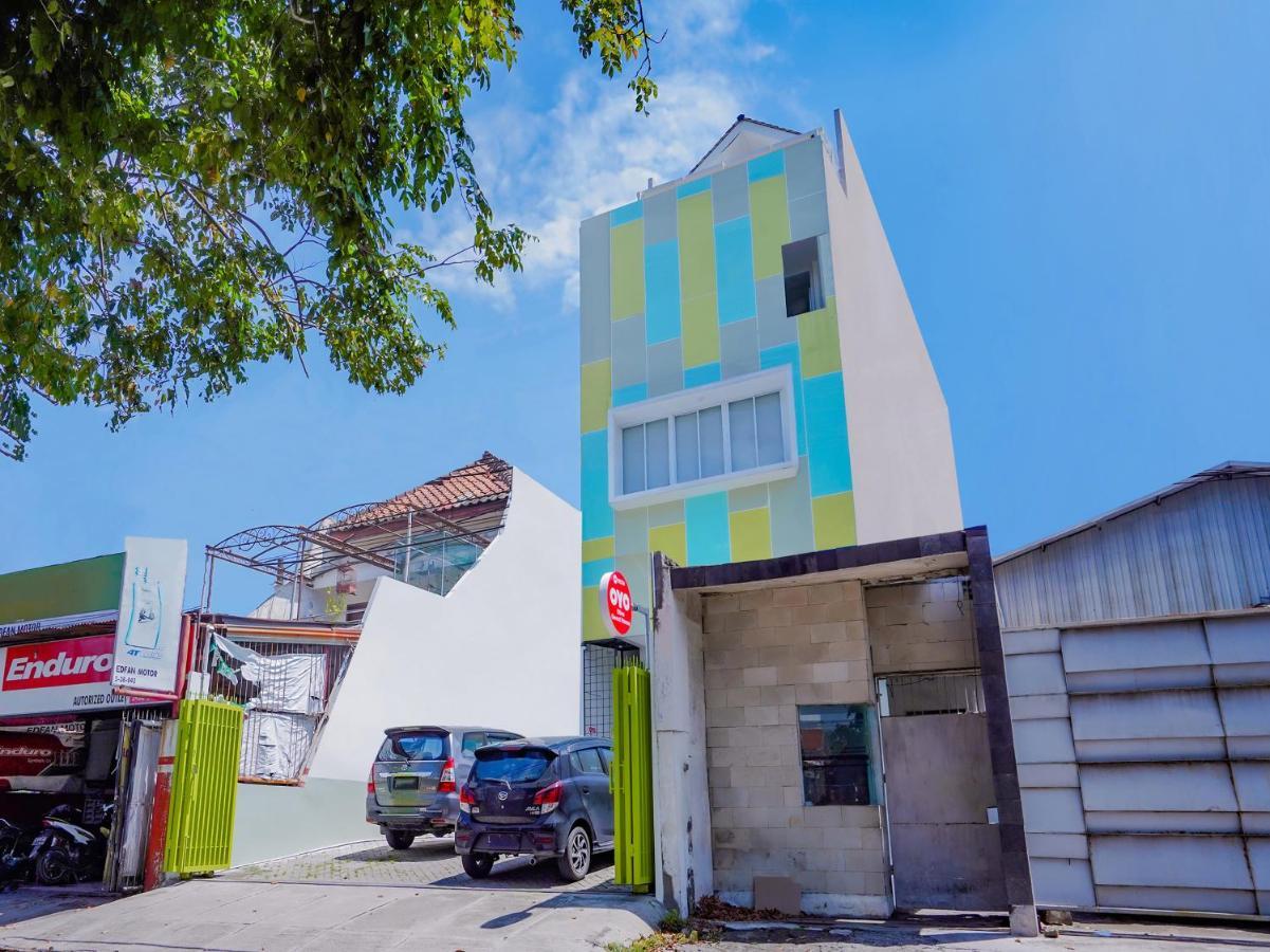 Super Oyo Capital O 90336 Olive Guest House Surabaya Kültér fotó