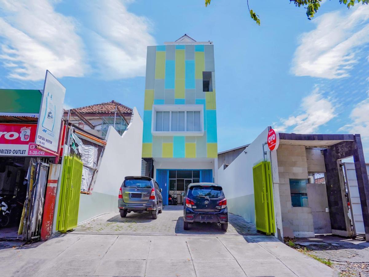 Super Oyo Capital O 90336 Olive Guest House Surabaya Kültér fotó