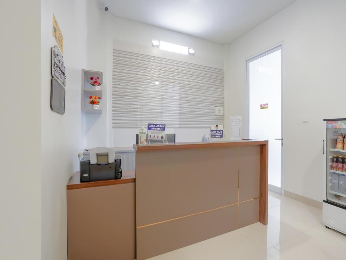 Super Oyo Capital O 90336 Olive Guest House Surabaya Kültér fotó